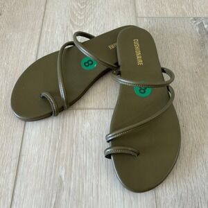 Cushionaire Resort Olive Green Toe Loop Strappy Flat Sandals Women's 8 Boho NEW